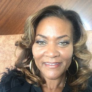 Meet your Posher, Linda